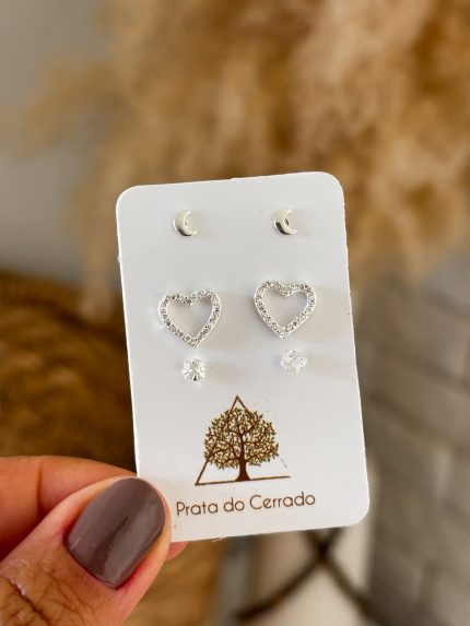 Trio de brincos coração cravejado
